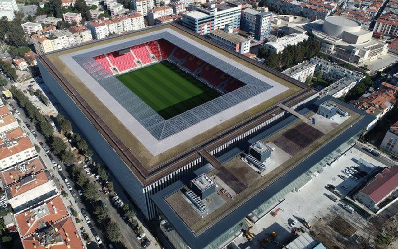 Göztepe taraftarı yeni stadı için gün sayıyor! Türkiye'de ilk olan özellikleri var