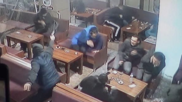 Olay yeri Bursa! Çay ocağındaki silahlı çatışmada 1'i ağır 2 yaralı