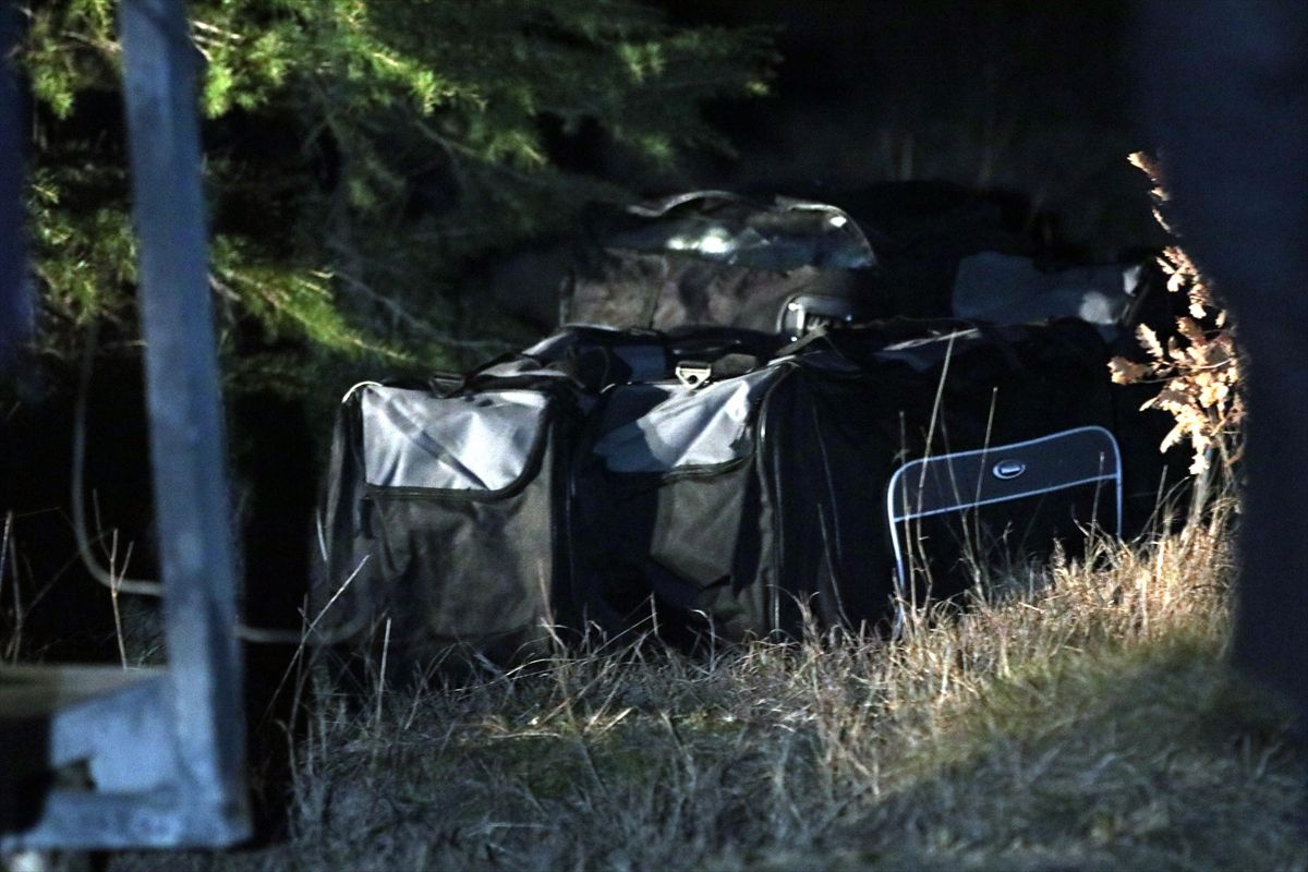 Kırklareli'nde planörden atıldığı iddia edilen 6 çantada uyuşturucu madde bulundu