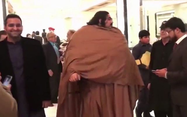 444 kiloluk 'Pakistanlı Hulk' eş aradığını duyurdu şartı ise bir hayli ilginç