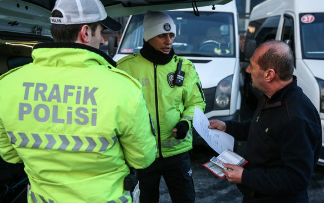 İstanbul'da kış lastiği denetimi! Standartlara uymayanlara 776 lira ceza kesildi
