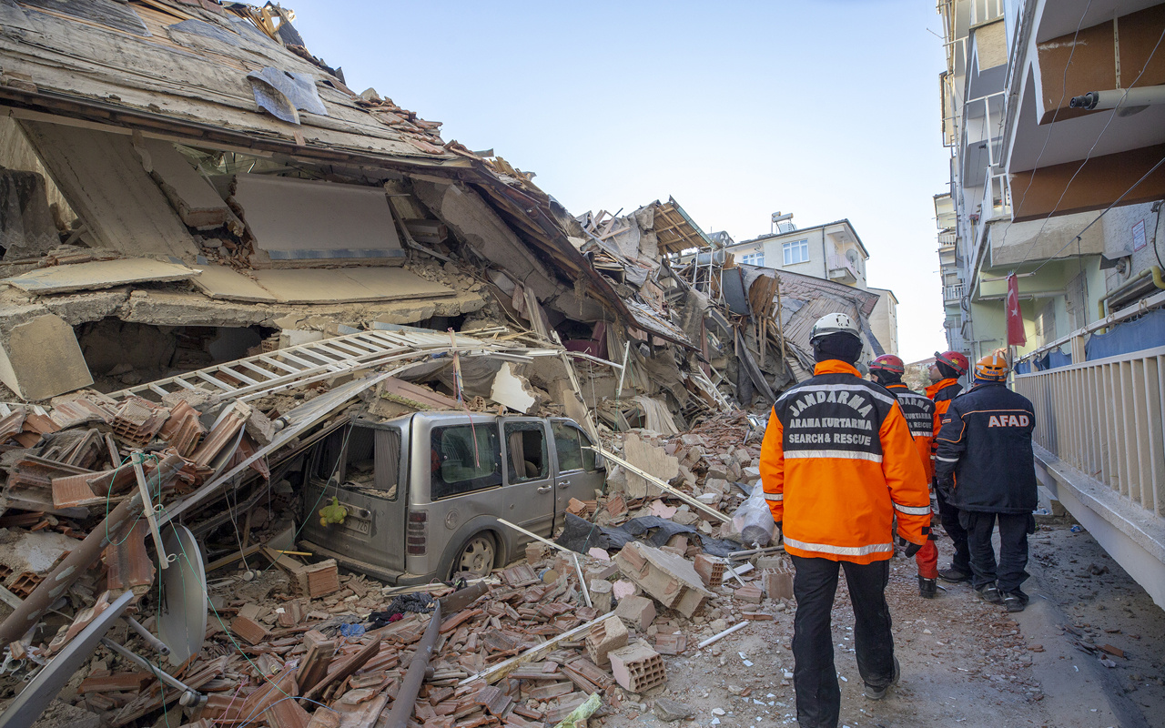 Konyasporlu taraftarlar depremzedeler için yardım kampanyası başlattı