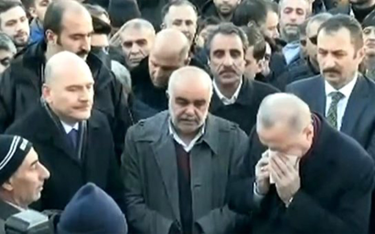 Erdoğan Elazığ'da katıldığı cenaze namazında gözyaşlarını tutamadı