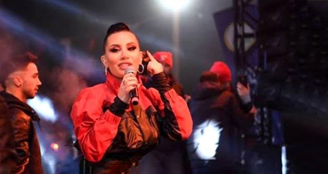 İrem Derici'nin konserdeki küfrü olay! Herkes tepki gösterdi Bülent Ersoy destek çıktı