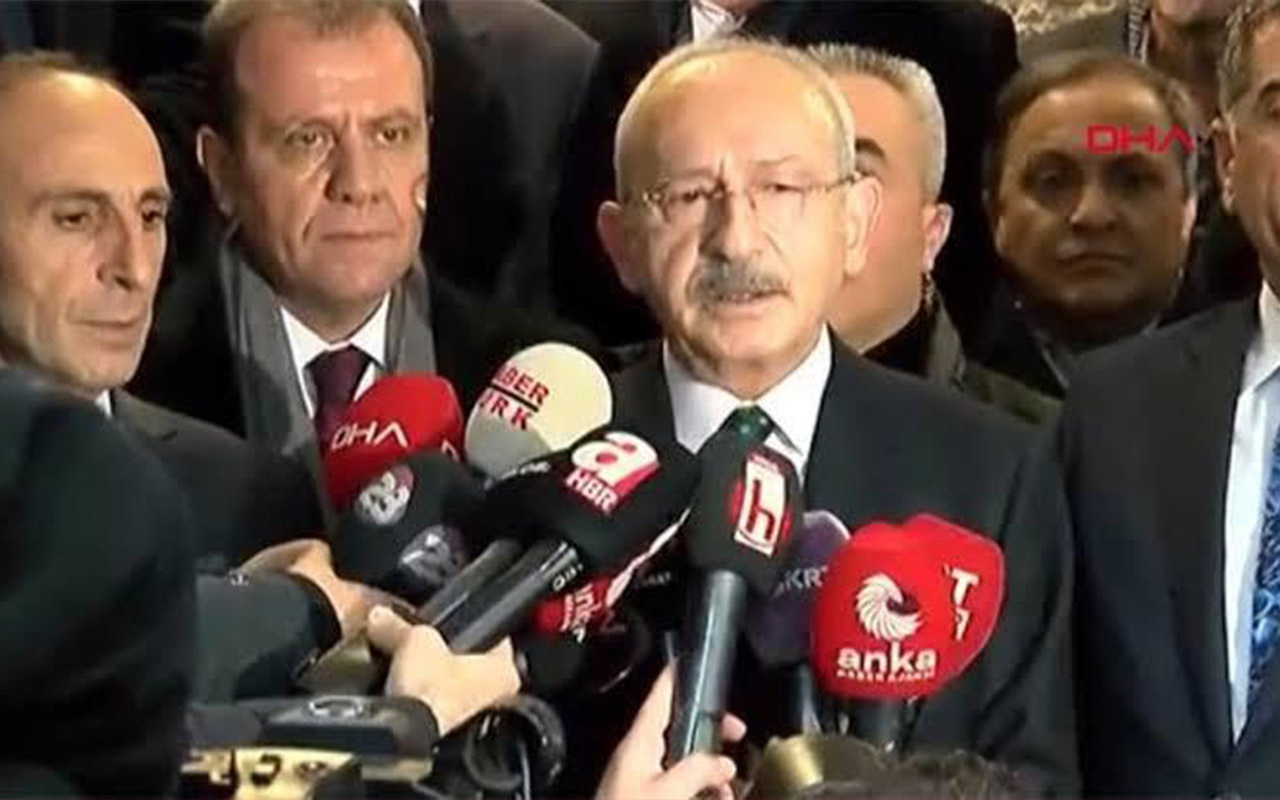 Kemal Kılıçdaroğlu Elazığ'da açıklama yaparken depreme yakalandı