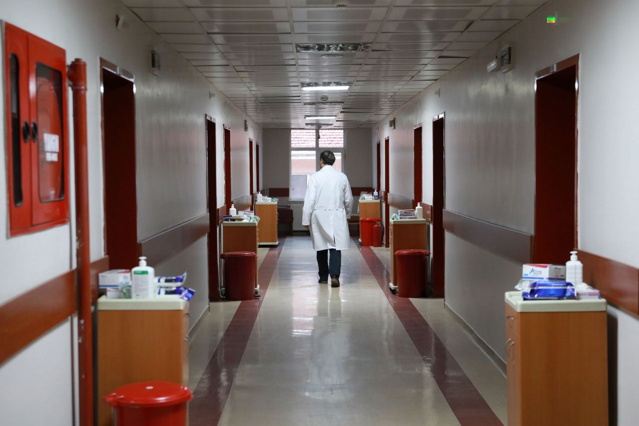 Çin'den gelenler için hazırlanan hastanenin görüntüleri paylaşıldı