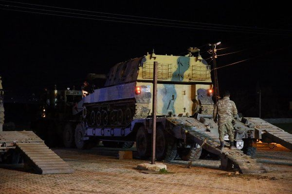 Hain saldırının ardından sınıra tank ve komando sevkiyatı