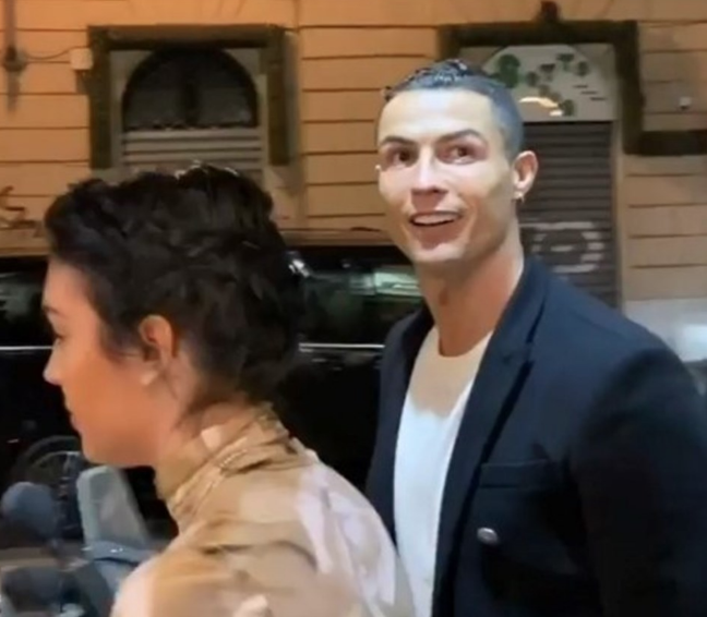 Ronaldo'nun sevgilisi Georgina Rodriguez'den nefes kesen dans