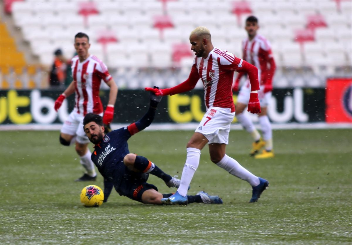 Sivasspor Başakşehir maçı golleri ve geniş özeti