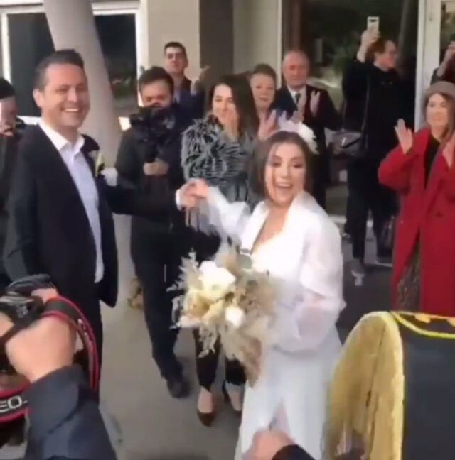 Merve Özbey Kenan Koçak ile evlendi ilk dansları sosyal medyaya damga vurdu