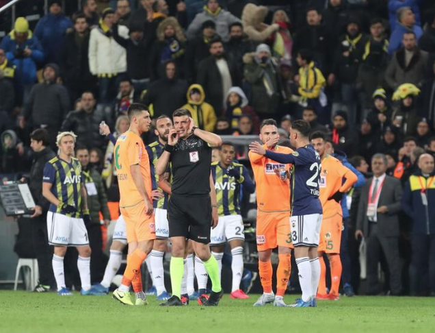 Fenerbahçe Alanyaspor maçının VAR kayıtları dinlendi ağır ceza geliyor