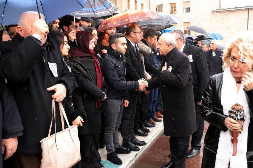 Kemal Kılıçdaroğlu, Devlet Bahçeli ve Meral Akşener eski vekilin cenaze törenindeydi