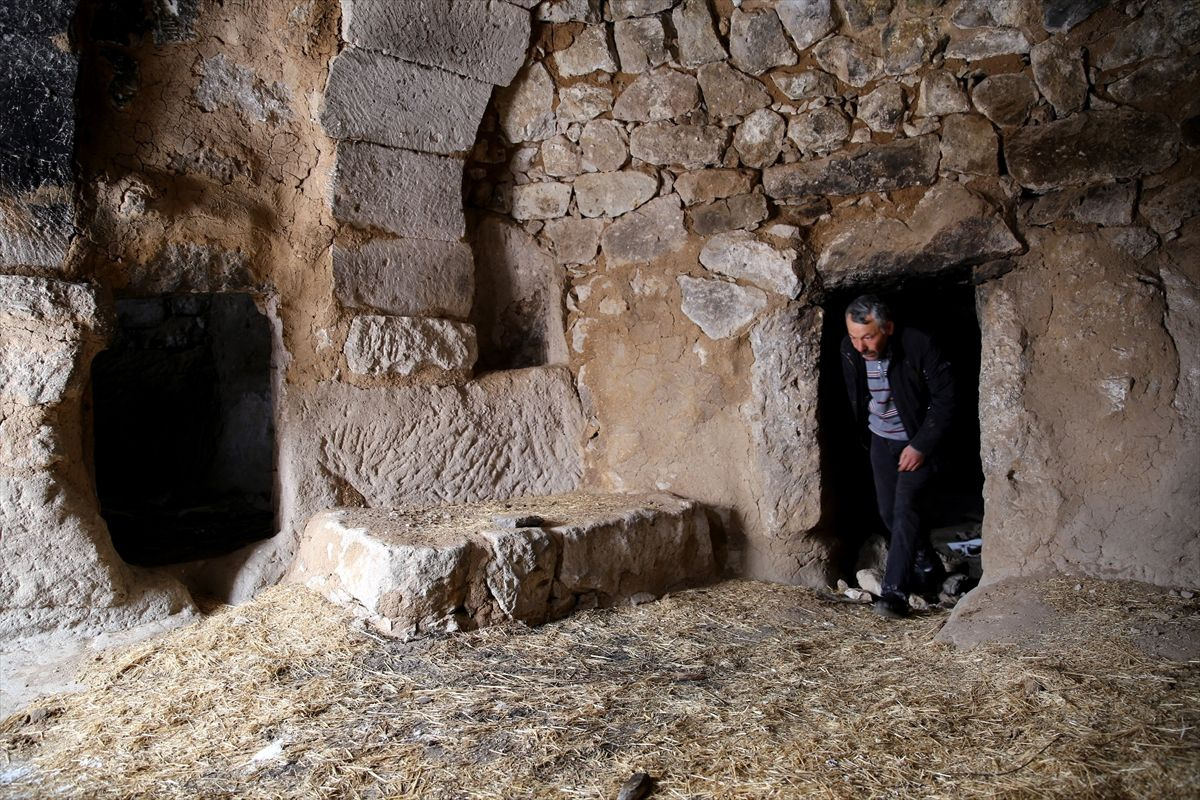 Nevşehir'in Çekme köyünde herkes göç etti o tek başına kaldı