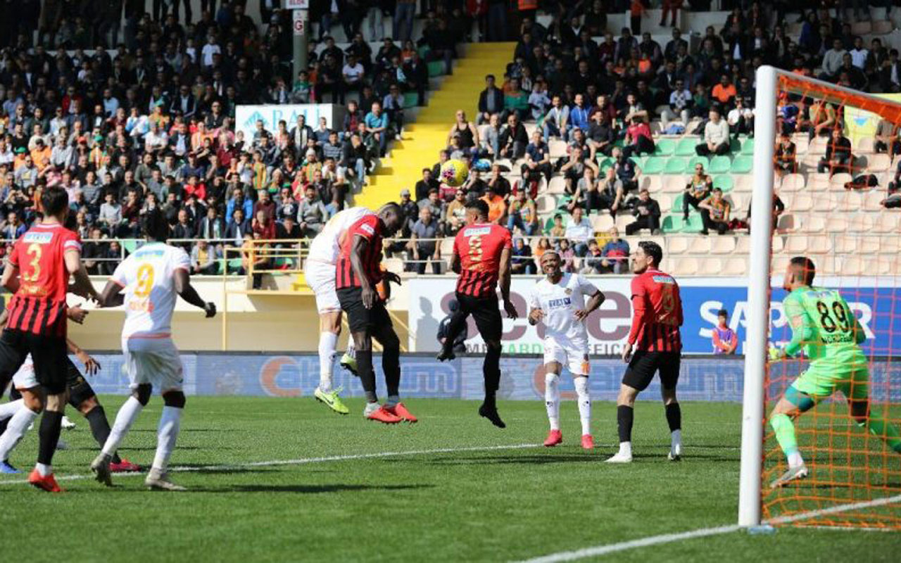 Alanyaspor'a kendi sahasında büyük şok Gençlerbirliği seriyi bozdu