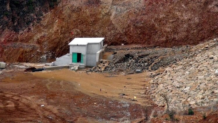 Bahadır Barajı’nda oluşan çatlak sebebiyle 2 köy boşaltıldı