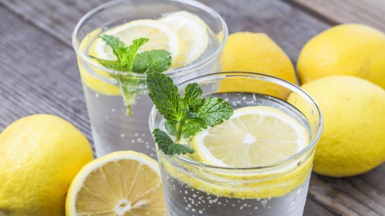 Limonlu su içmenin bu faydalarına inanamayacaksınız!