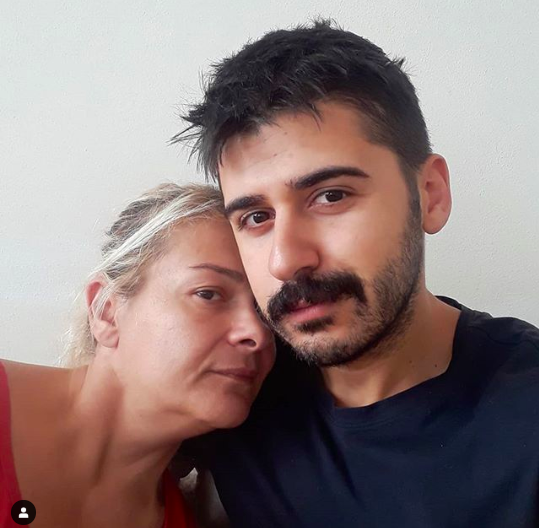 Survivor Tayfun'un annesi kimdir Ebru Çolak kaç yaşında?