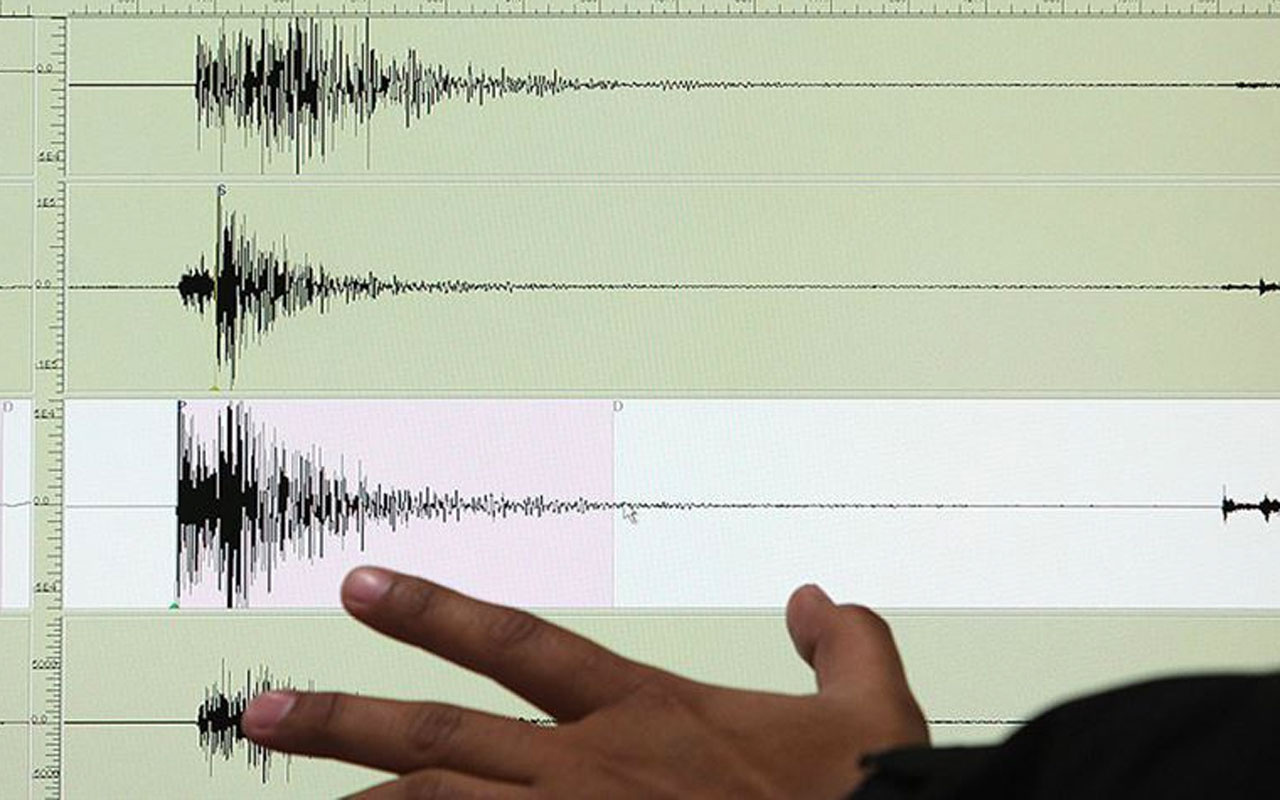 Endonezya'da 6,7 büyüklüğünde deprem