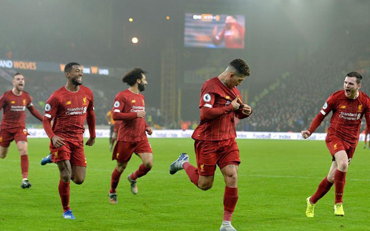 22 puan farkı atan Liverpool'un şampiyonluk yolunda ayak sesleri geliyor