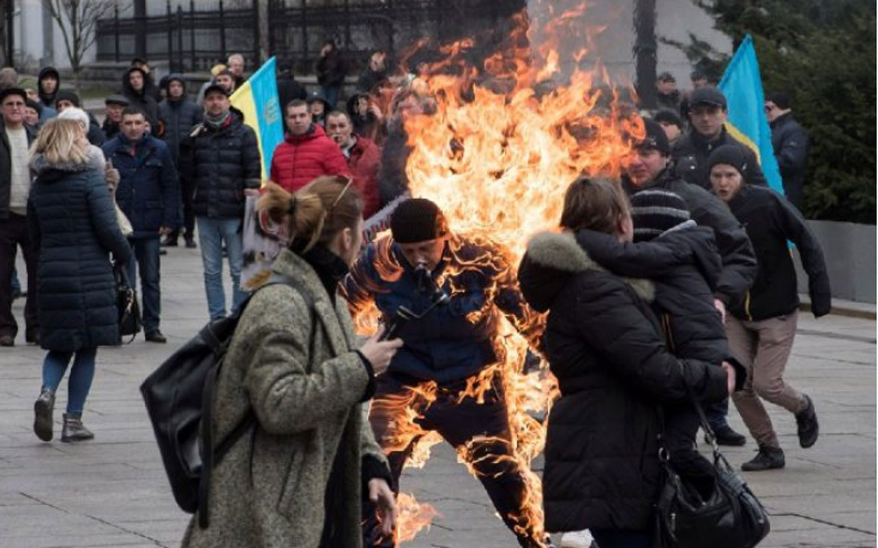 Ukrayna'da savaşa hayır paylaşımlar Ünlüler Rusya'nın Ukrayna zulmüne sessiz kalmadı