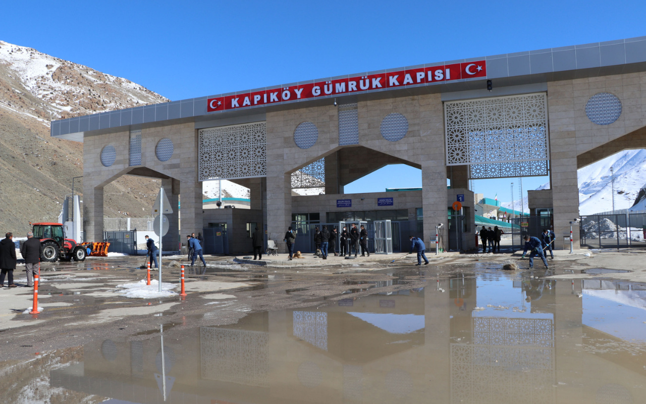 Van Kapıköy Gümrük Kapısına coronavirüs sahra hastanesi kuruluyor