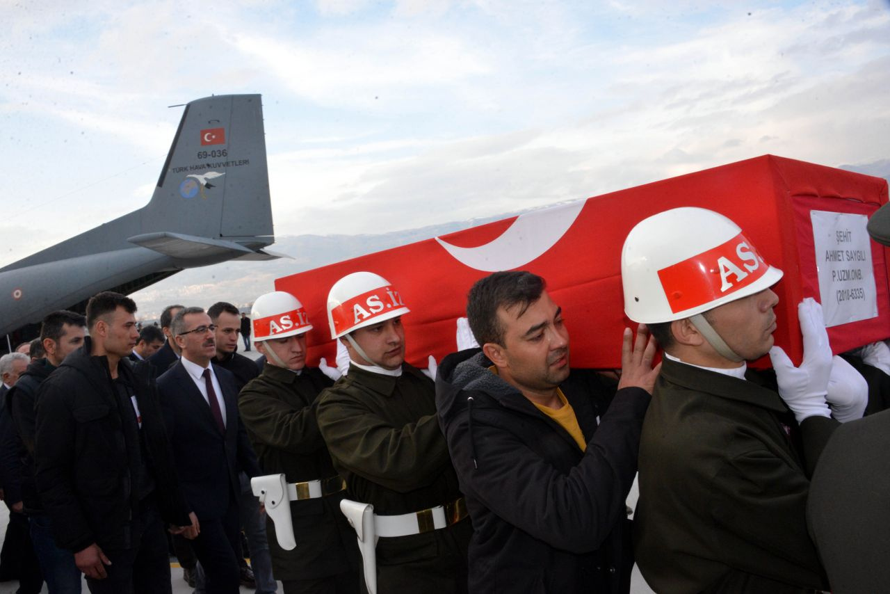 İdlib şehitleri memleketlerine uğurlanıyor