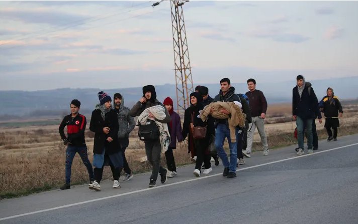 Mültecilerin Avrupa'ya gitmesi hakkında Demet Akalın'dan olay yorumlar