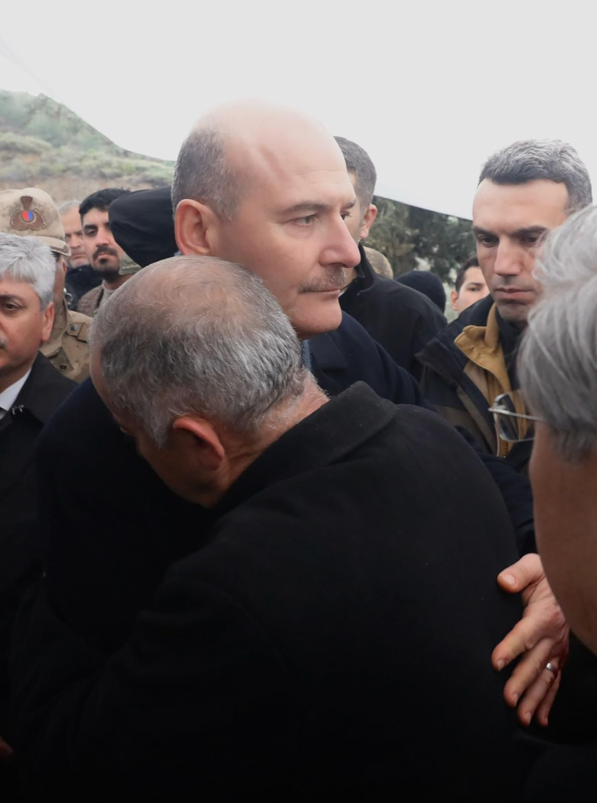 Bakan Soylu şehidimizi böyle uğurladı