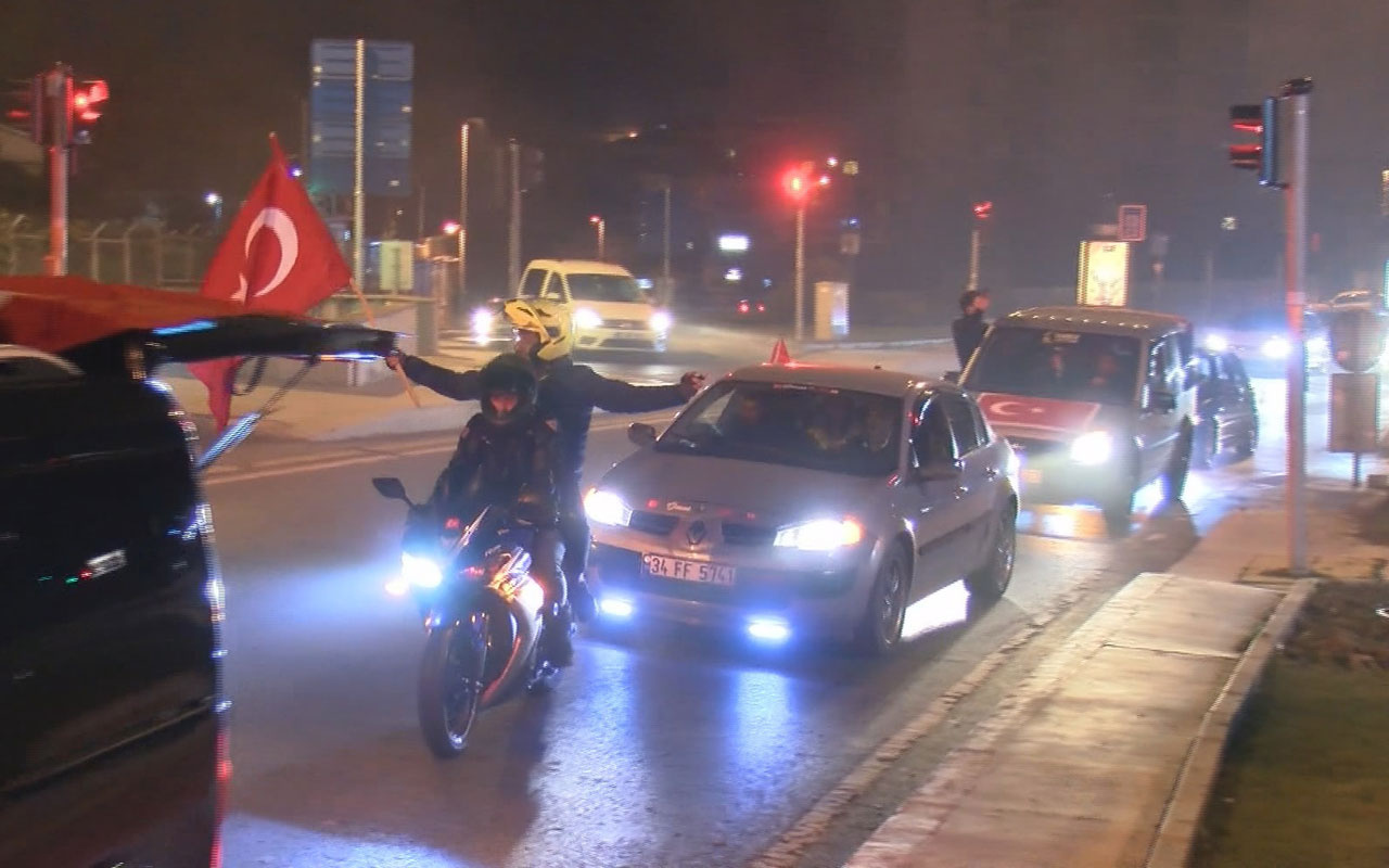 İstanbul'da İdlib şehitleri için 300 araçlık konvoy