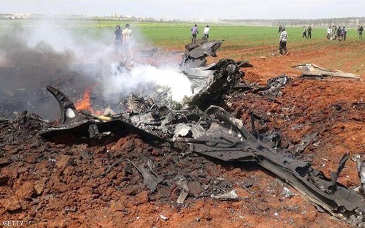 Esed'e ait Rus yapımı savaş uçağı düşürüldü! İşte o görüntüler