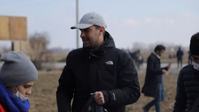Ulaş Tuna Astepe Pazarkule Sınır Kapısı'na gitti! Mültecilere yardıma koştu