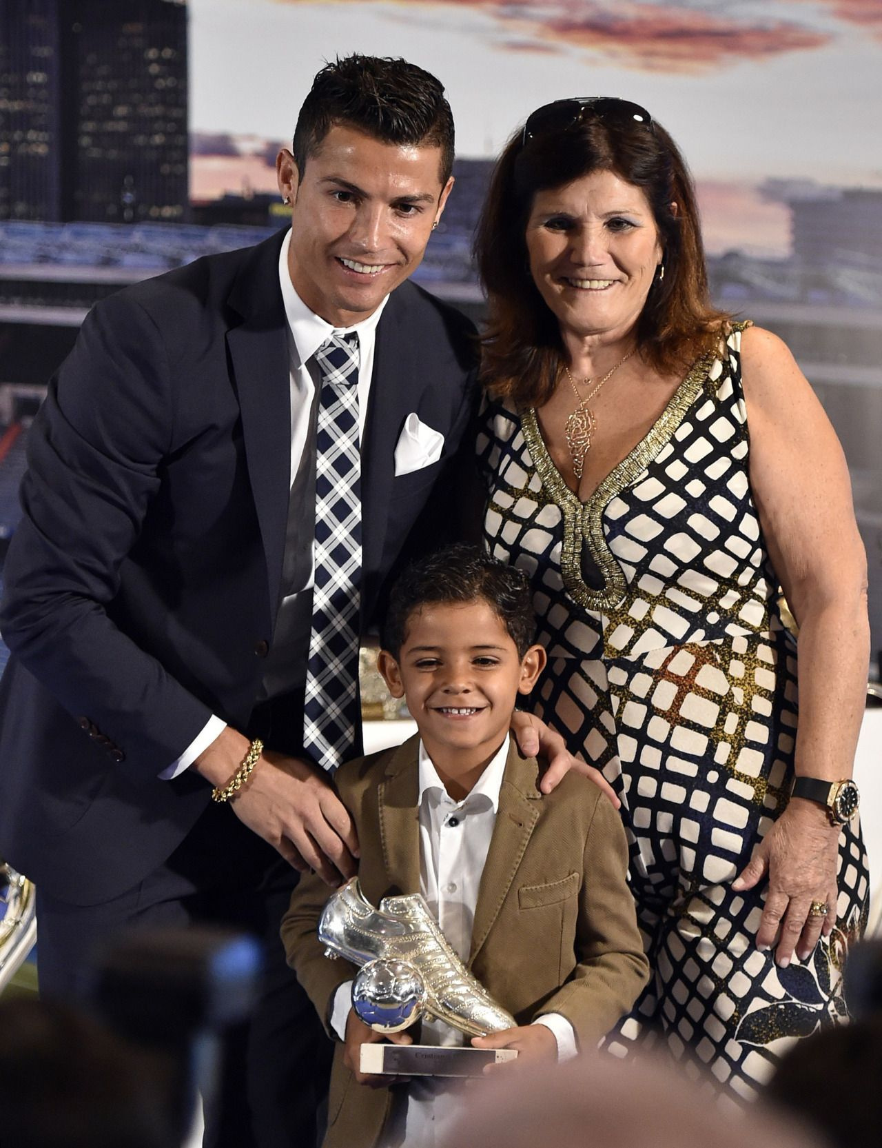 Ronaldo'nun annesi felç geçirdi apar topar hastaneye kaldırıldı