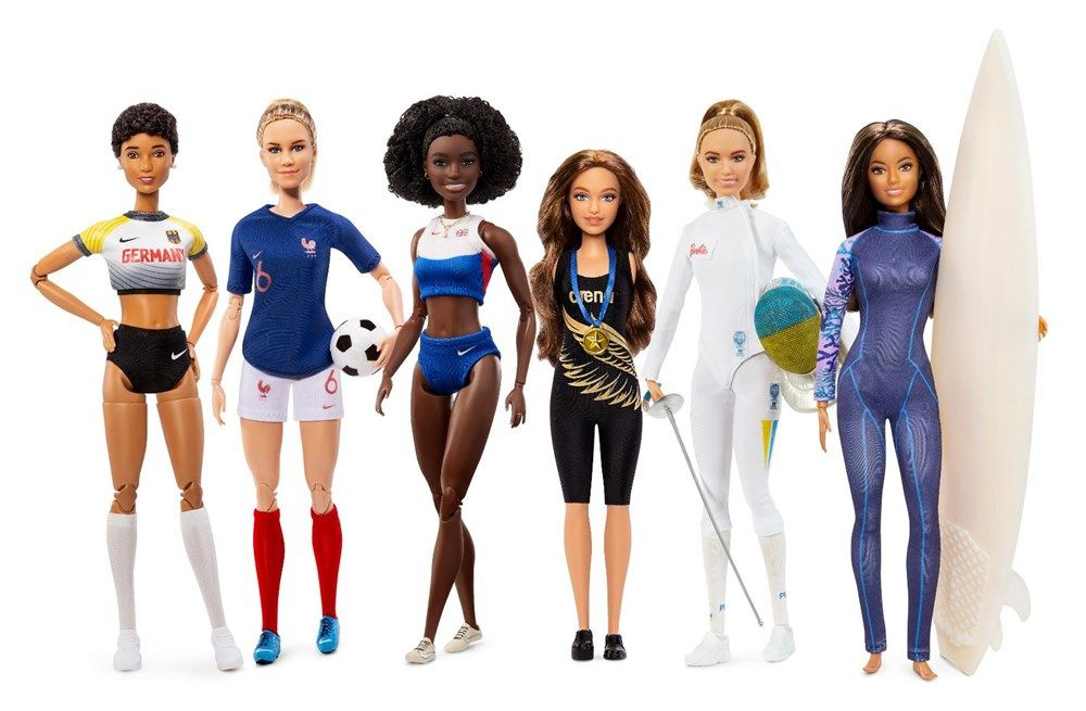 Milli yüzücü Sümeyye Boyacı Barbie'nin bebeği oldu
