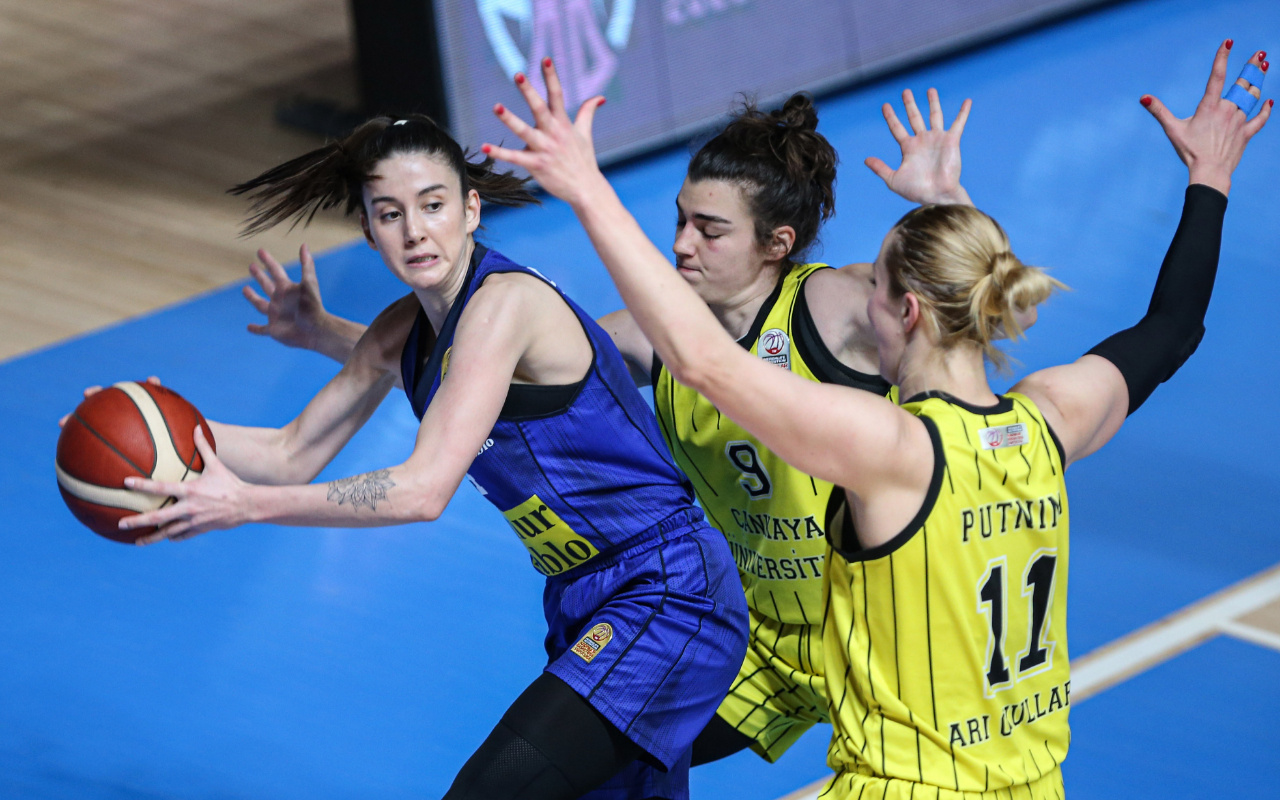 Kadınlar Basketbol Türkiye Kupası'nda finalin adı belli oldu