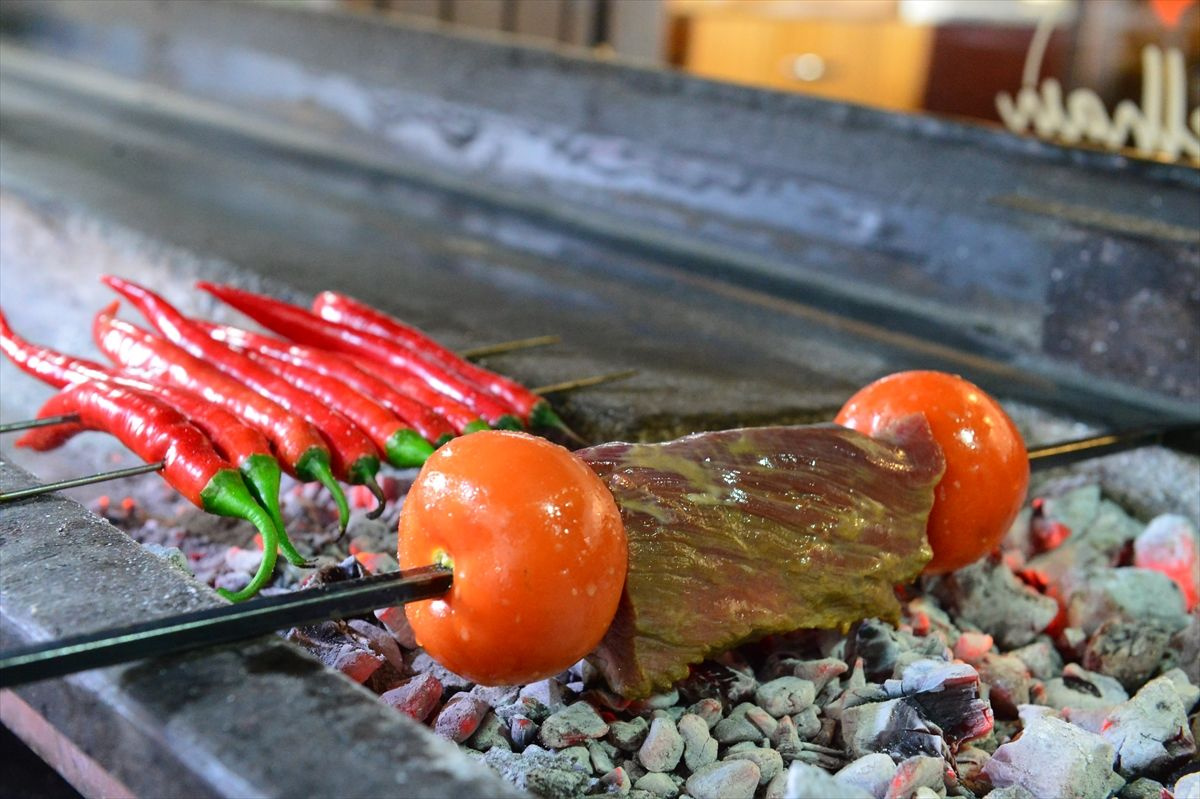 Şanlıurfa'da sıra dışı yeni bir lezzet 'Göbeklitepe' kebabı