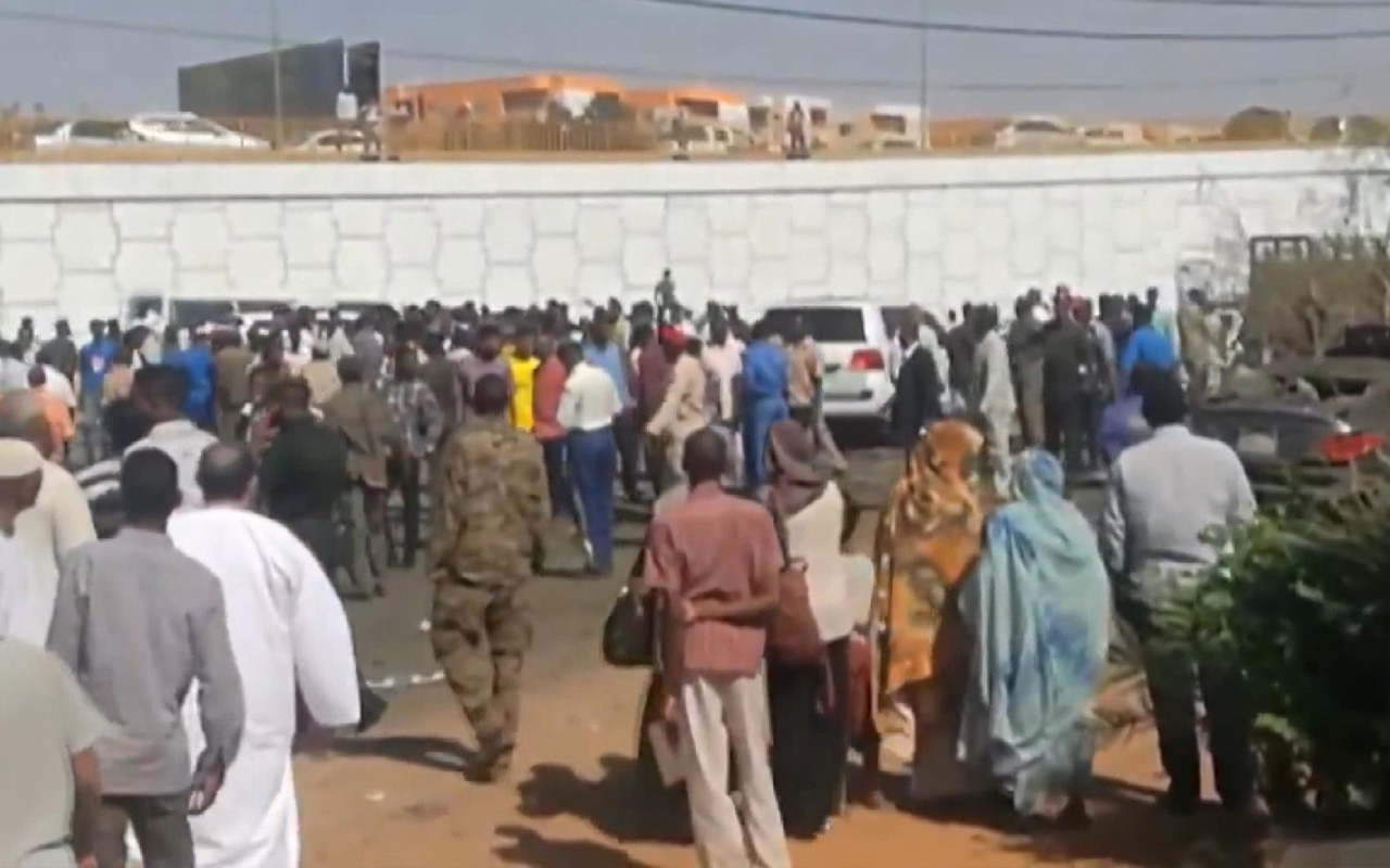 Sudan Başbakanı Abdullah Hamduk'a suikast düzenlendi!