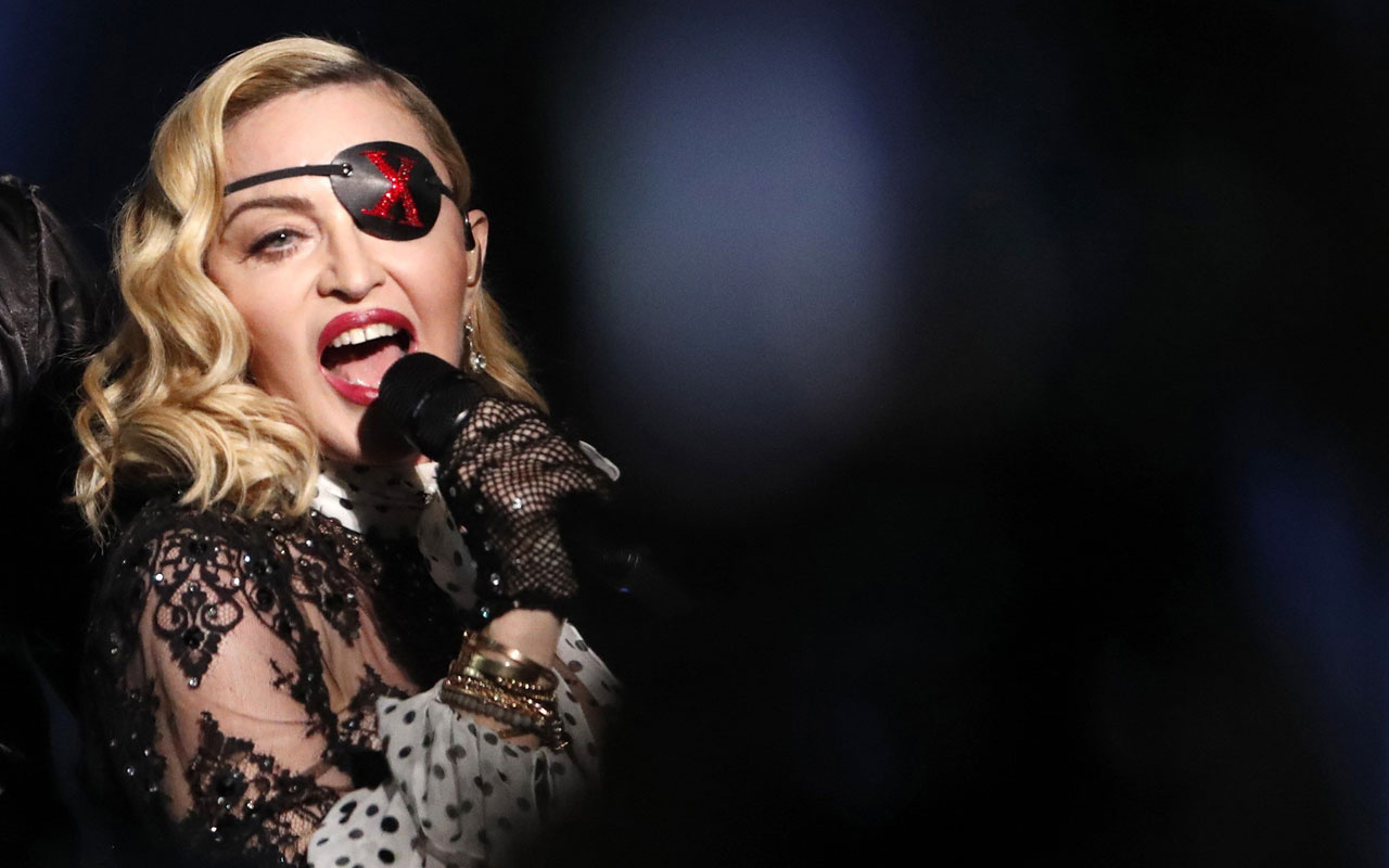 Dünyaca ünlü yıldız Madonna'ya Coronavirüs şoku! Konserlerini iptal etti