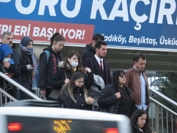 İstanbul halkı maske takmaya başladı maske koronavirüsten alarmı