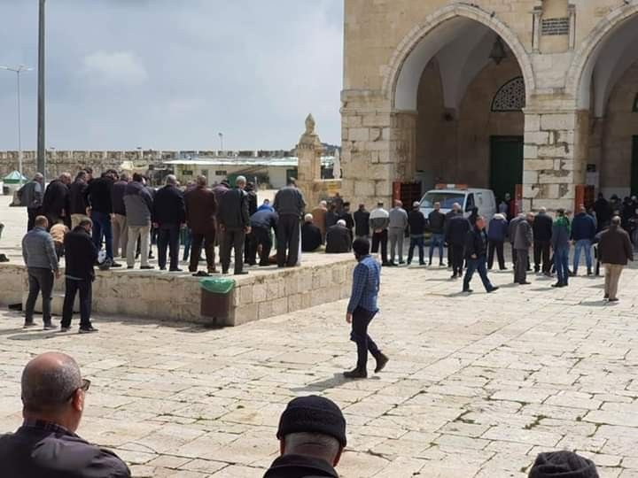 Kudüs’te koronavirüs salgını nedeniyle camiler kapatıldı