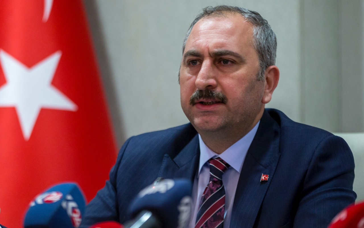 Adalet Bakanı Abdulhamit Gül: Stajyer avukatlar 30 Mart'a kadar izinli sayılacak