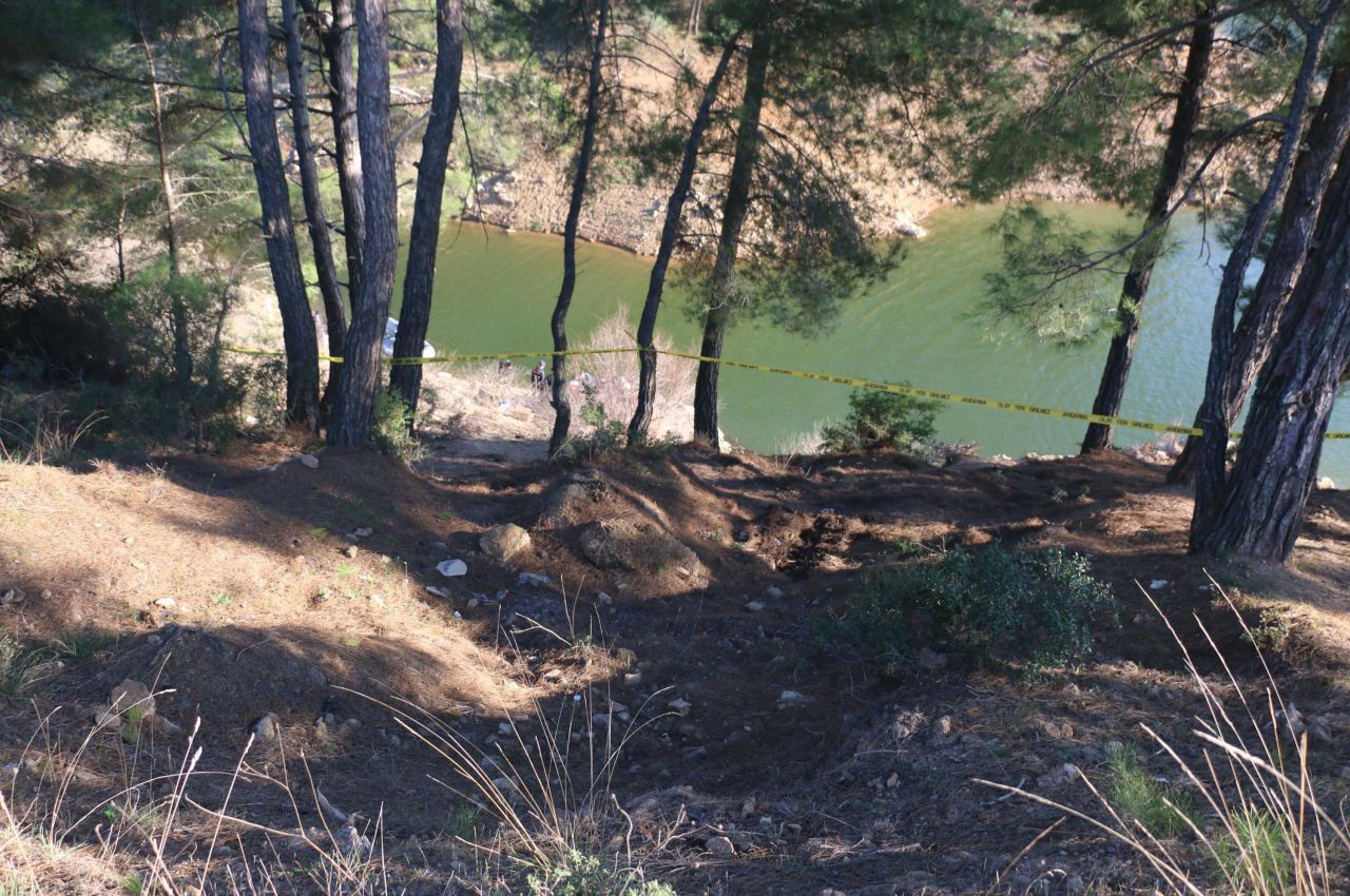 Manisa'da arama yapılan baraj göletinde bir vücut parçası daha bulundu