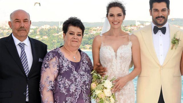 Fahriye Evcen Instagram'dan paylaştı gelen yorumlar 'pes’ dedirtti