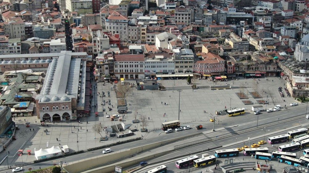 İstanbul hiç böyle görmediniz! koronavirüs etkisiyle meydanlar sokaklar bomboş