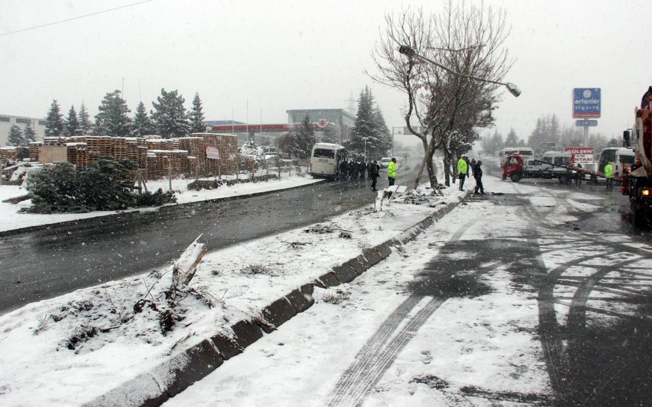 Kayseri'de 5 servis ve 1 tır çarpıştı: 18 yaralı