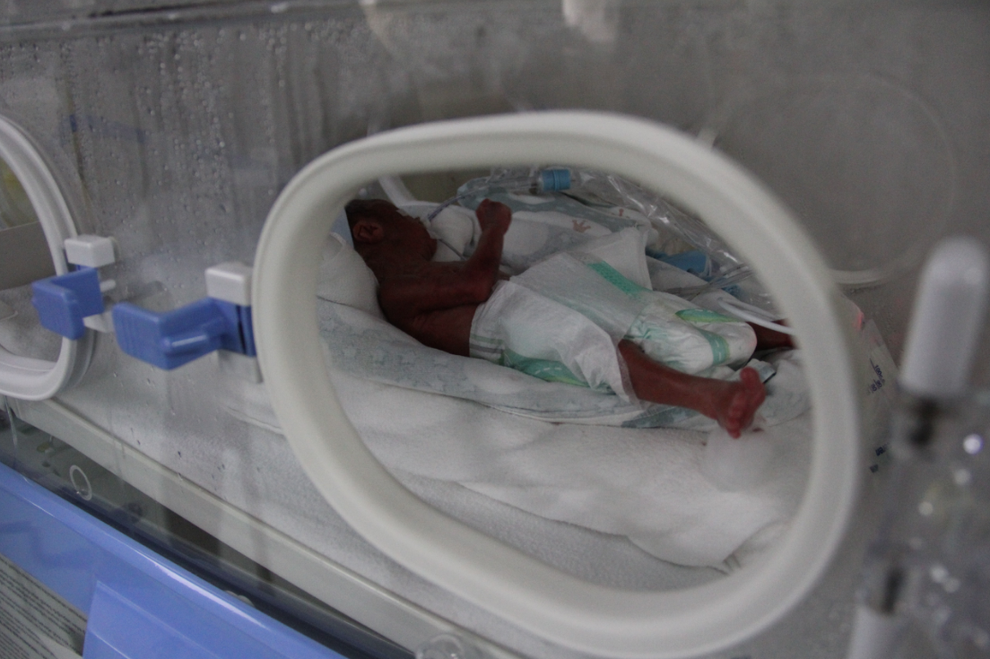 Türkiye'de bir ilk! 19 yaşındaki kadın altız bebek doğurdu