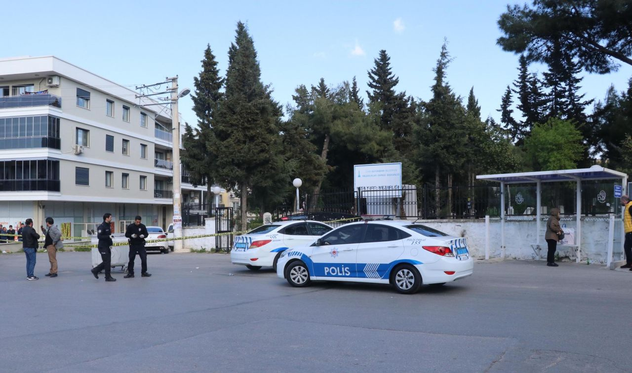 İzmir'de emekli polis iki kişiyi tabancayla yaraladı