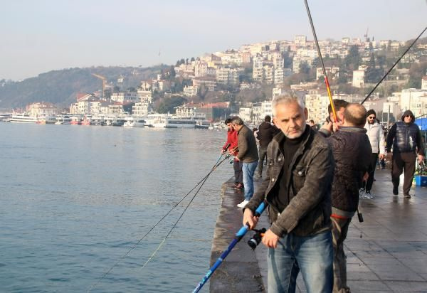 İstanbul'da sahiller yine tıklım tıklım balık tutup evde mangal yakacağız