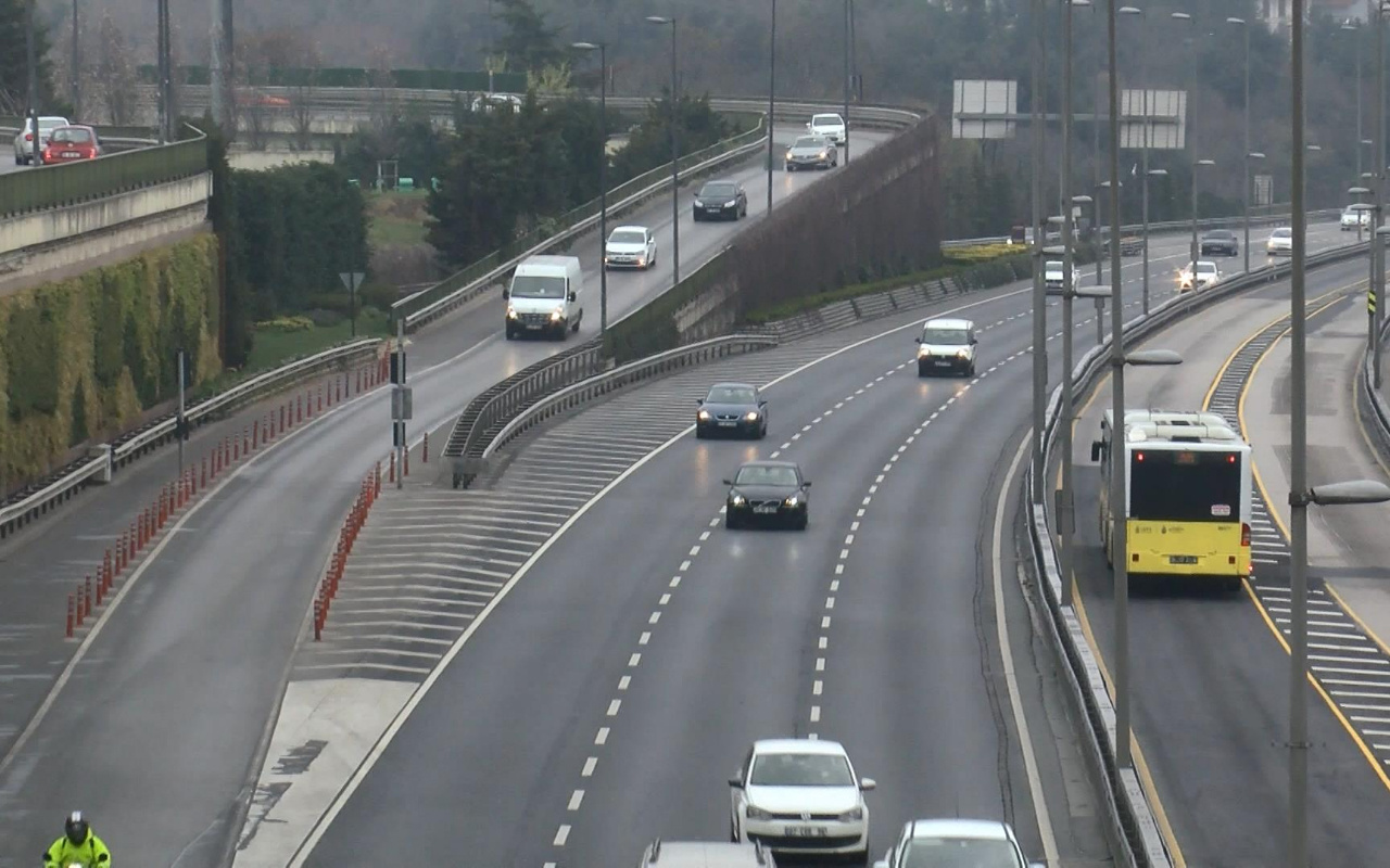 Haftanın ilk iş gününde İstanbul trafiğinde koronavirüs etkisi