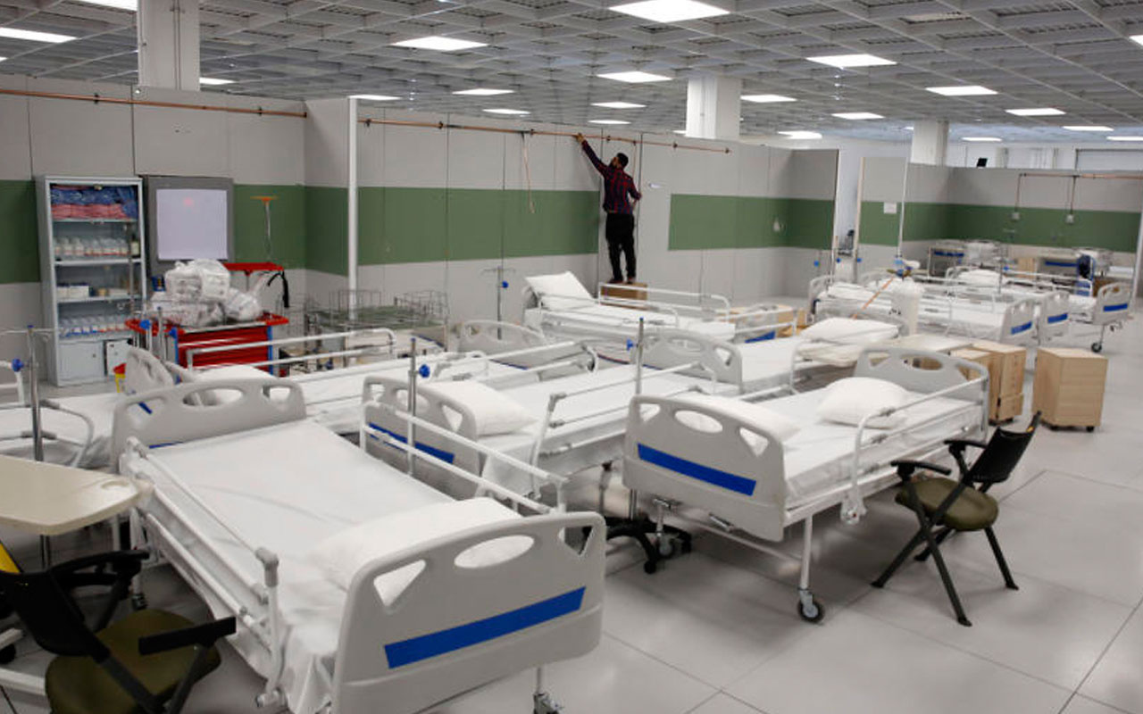 İran, dünyanın en büyük AVM’sini korona hastanesine çevirdi