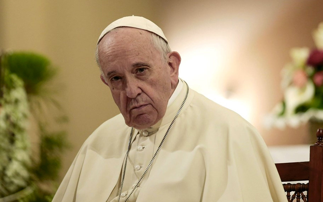 Papa Francis ile aynı konutta kalan rahipte koronavirüs tespit edildi